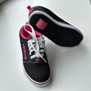 Heelys Girls Black and Pink Lace-Up Skate Shoes with Removable Wheel Size 1